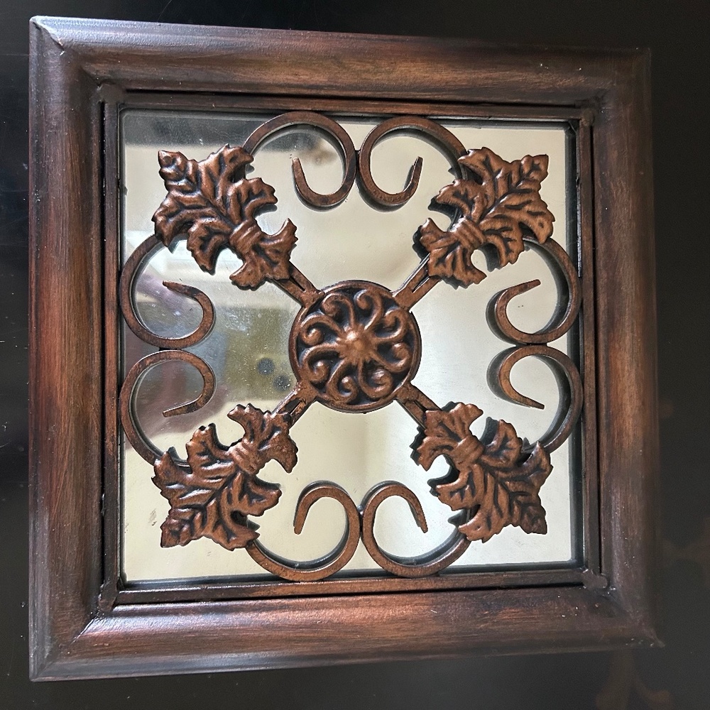 Fleur De Lis Tri Mirror Metal Plaque Wall Art.